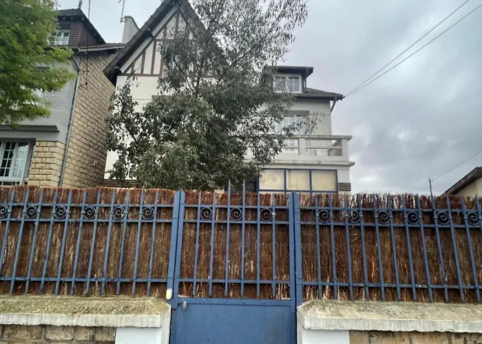 Ajania, Appt Avec Parking Et Petit Jardin Prive * Caen