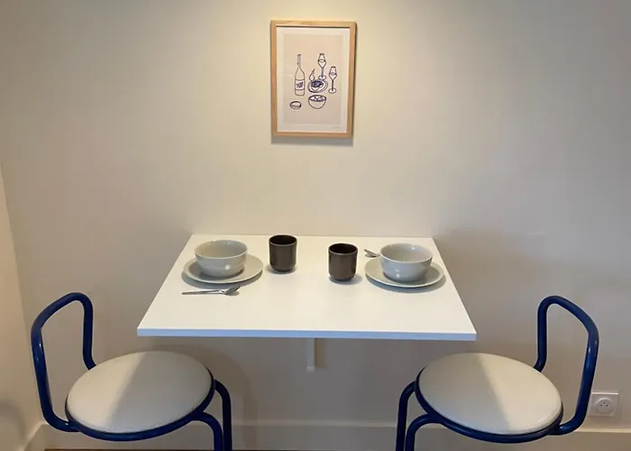 Appartement Ajania, Appt Avec Parking Et Petit Jardin Prive *